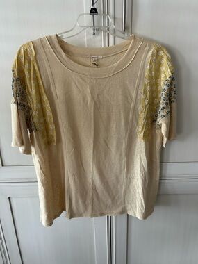 Easel Yellow Top with Yellow/Green Floral Sleeve Accents